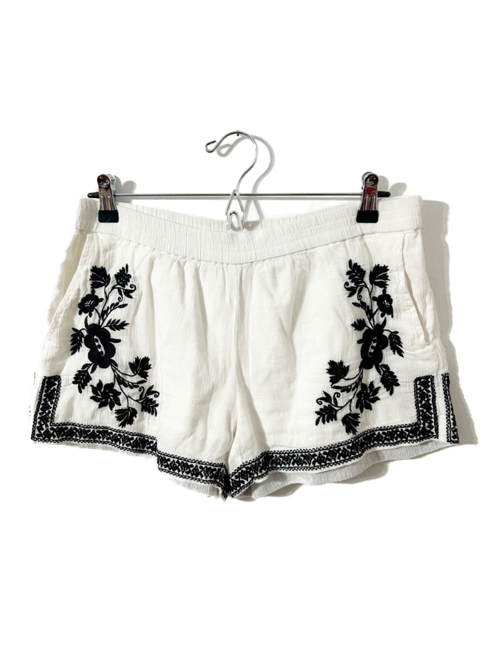 J.Crew White Embroidered Cotton Shorts Size 4 Black Floral Elastic Waist Pull On